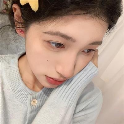 迎风而立的狮子